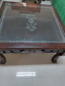 طاولة قهوة كبيرة مع طاولتين صغيرة 1