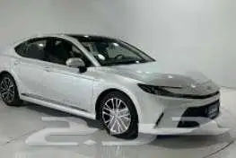 تويوتا كامرى E موديل 2025 4