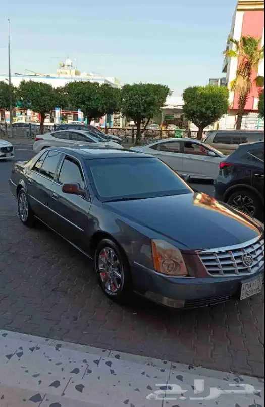 كاديلاك DTS 2011 7