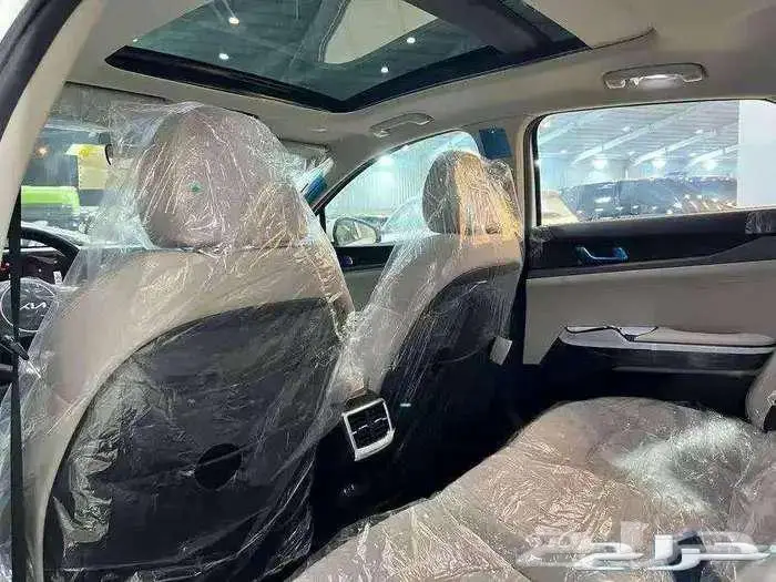 كيا K5 استاندر مطور 2025 قيادة تجمع بين القوة والفخامة 2