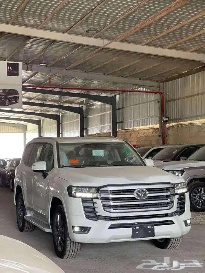 تويوتا لاندكروزر RXR3 بنزين 2025 كاش واقساط اسعار منافسه 3