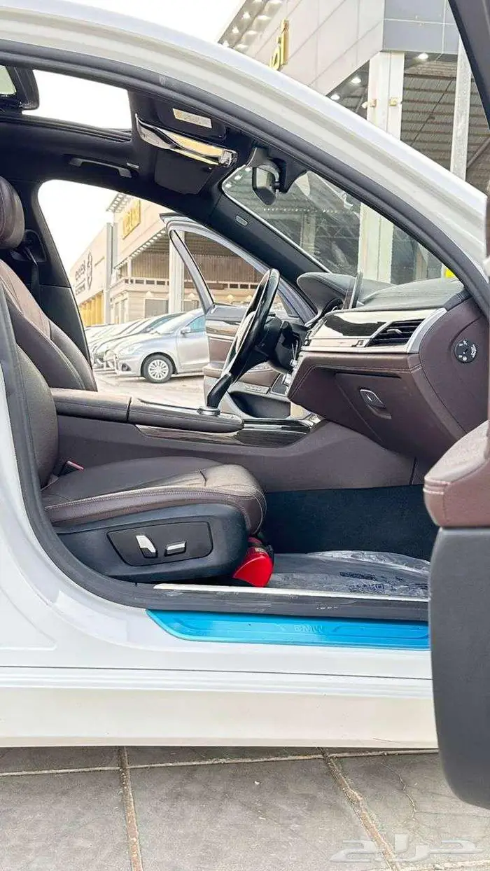 بي ام دبليو 2019 LI730 5