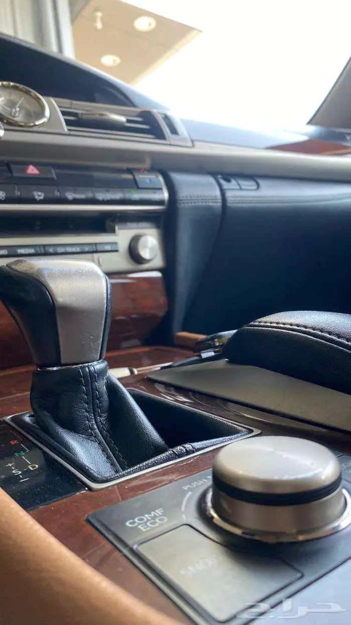 لكزس LS 460 2015 سعودي 9