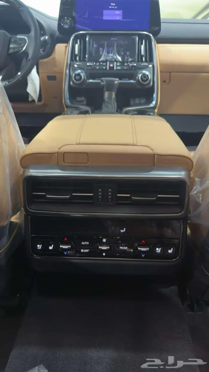 سيارة لكزس LX600 2024 فئة BB 6