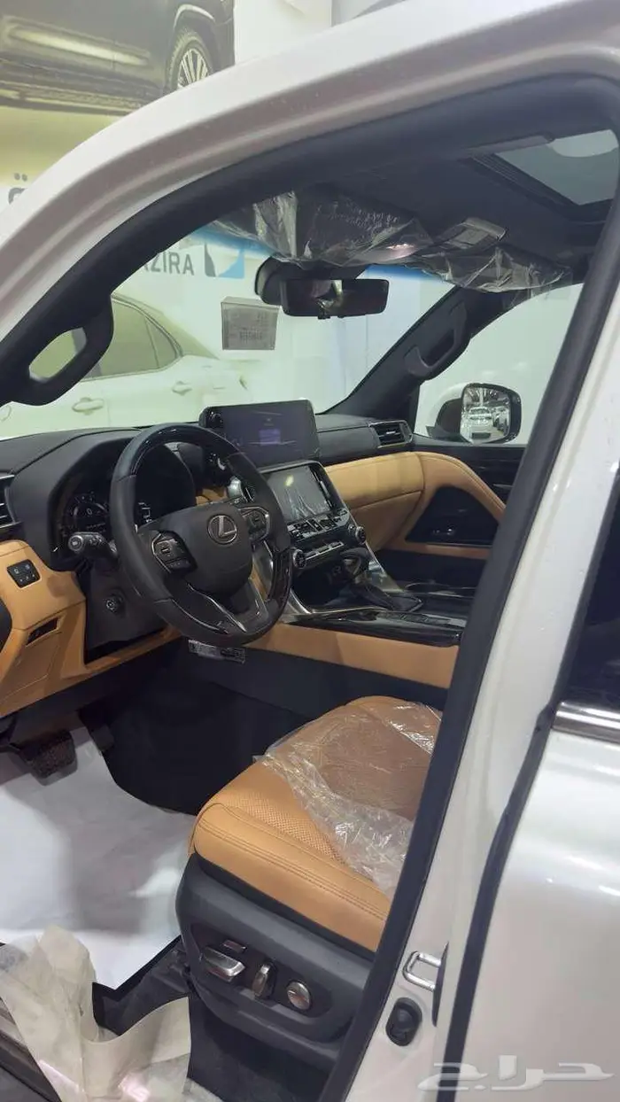 سيارة لكزس LX600 2024 فئة BB 7