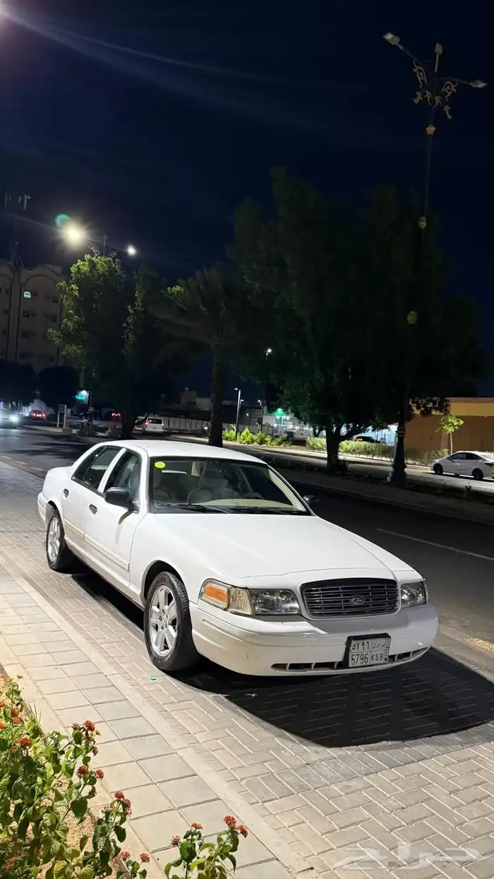 فورد فكتوريا 2011 نظيف جدا 3