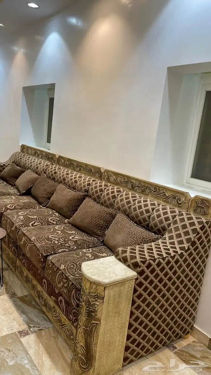 كنب فخم نظيف جدا  للبيع عاجل 3
