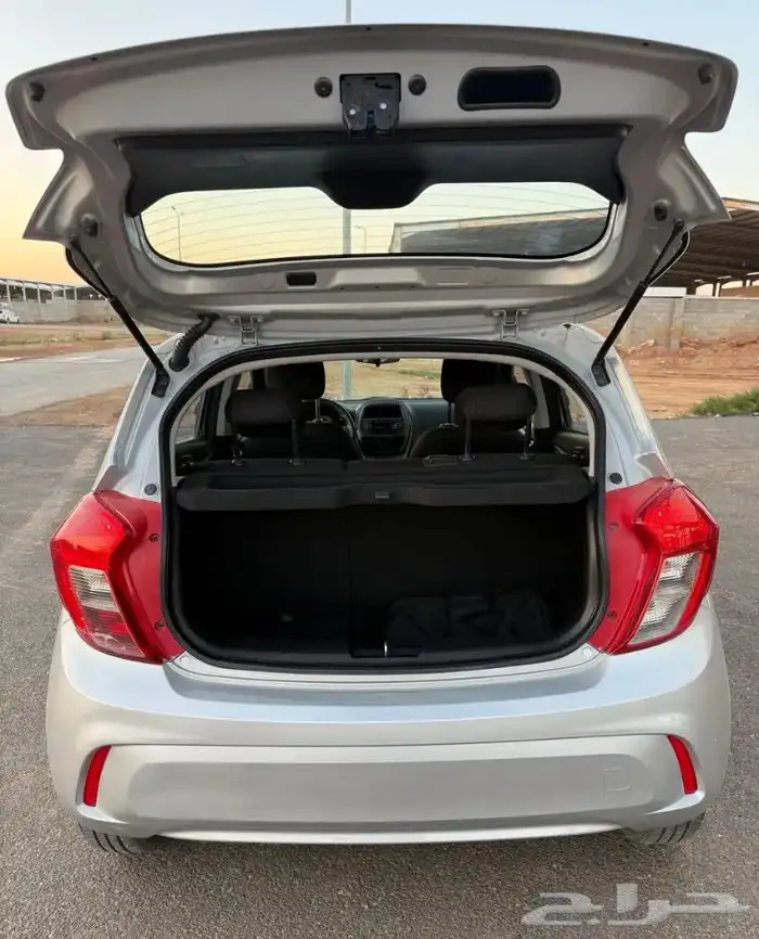 للبيع اسبارك فضي 2019 2