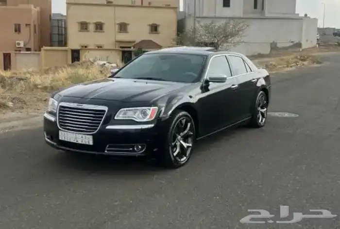 كرايزلر فل كامل هيمي 2013 مكينه 8 سلندر نظيف 1