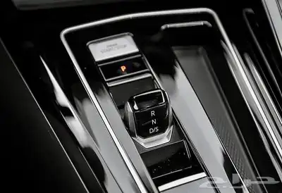 للبيع Volkswagen - R جولف موديل 2025 اصفار وارد كندا index