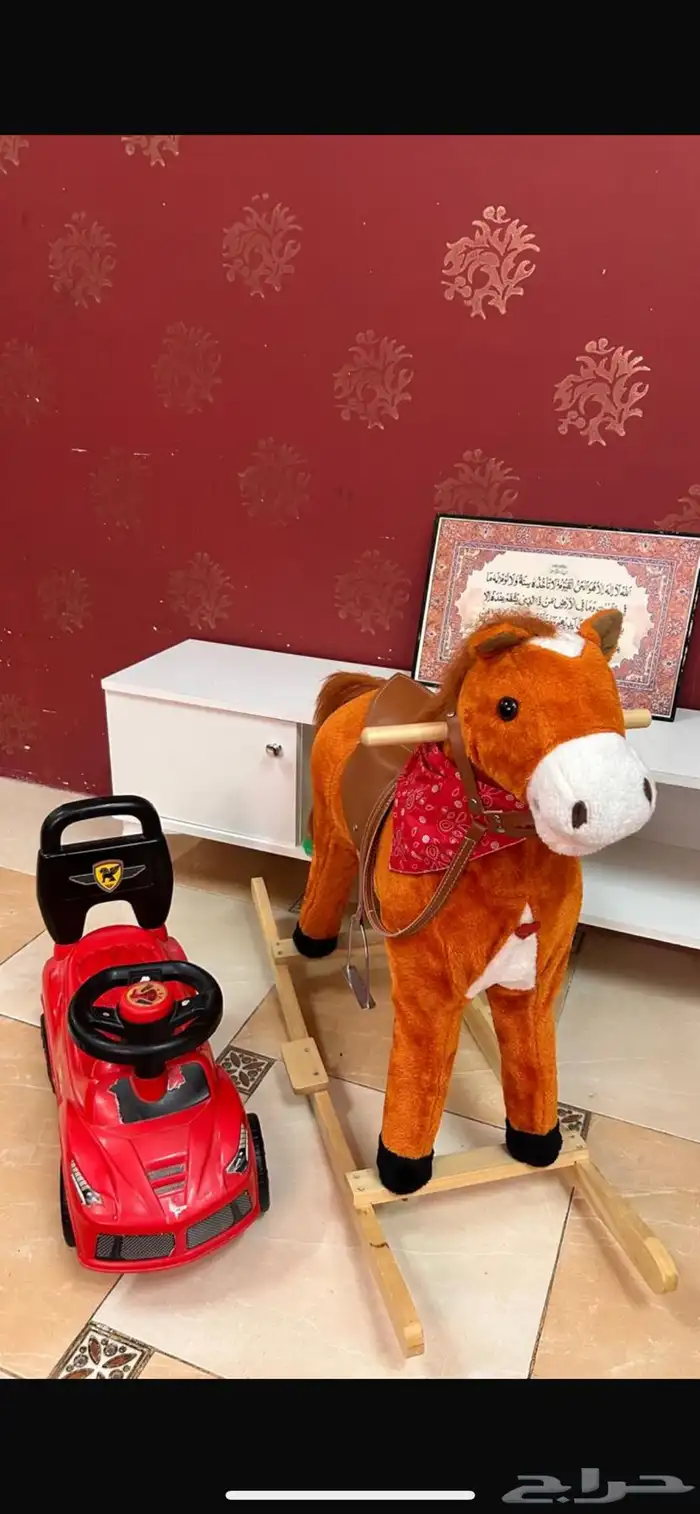 للبيع حصان و سياره لعبه اطفال ب 100 0