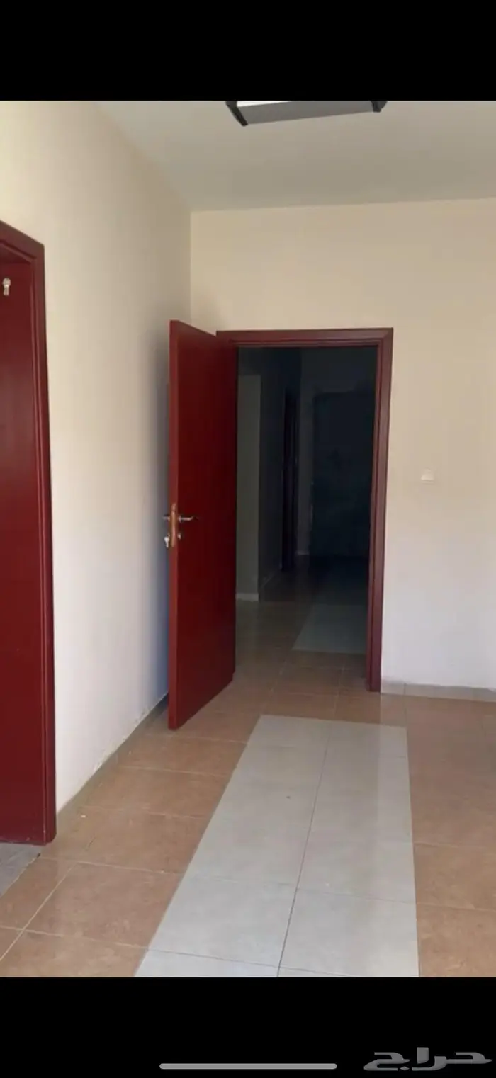 فيلا كبيره للايجار بتبوك حي الاسكان 0
