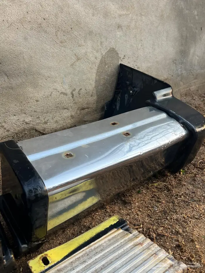 صدام خلفي جيب ربع 93 - 2006 3