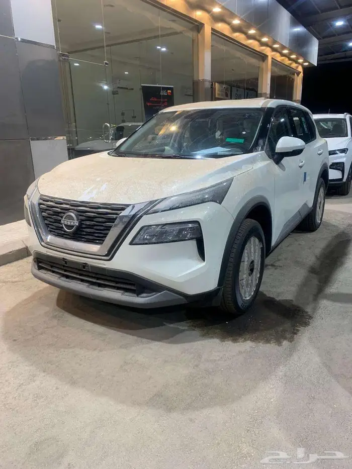 نيسان اكس تريل SV بلس 2025 كاش وتقسيط 3