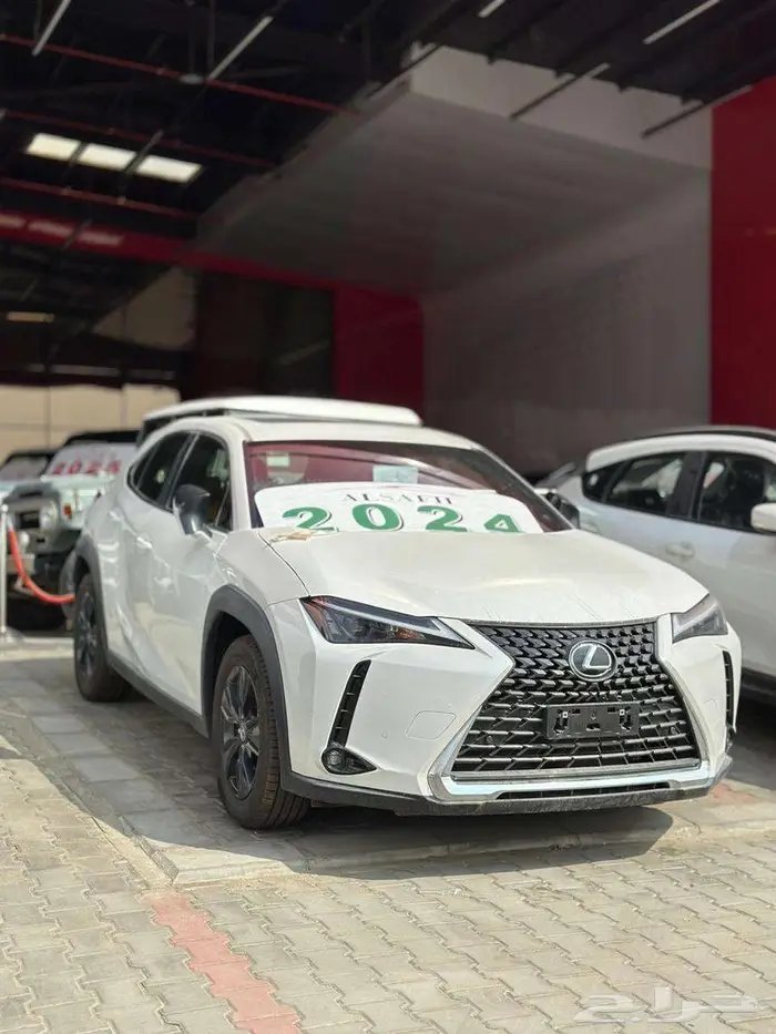 لكزس UX300 AH موديل 2024 وارد عبد اللطيف جميل 0