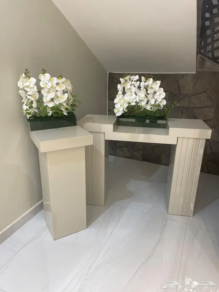 طاولة استقبال 0