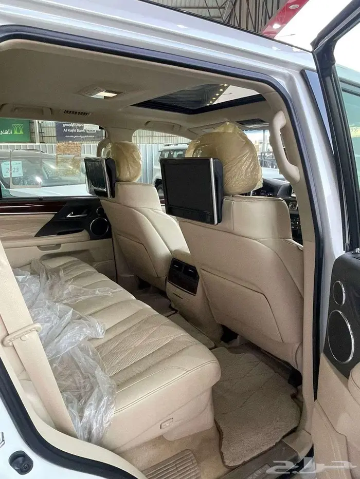 لكزس 2019 LX570 بلاك ايديشن 10