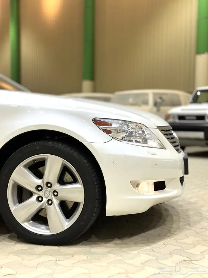 لكزس لاراج 2012 عبداللطيف 460 LS . 0