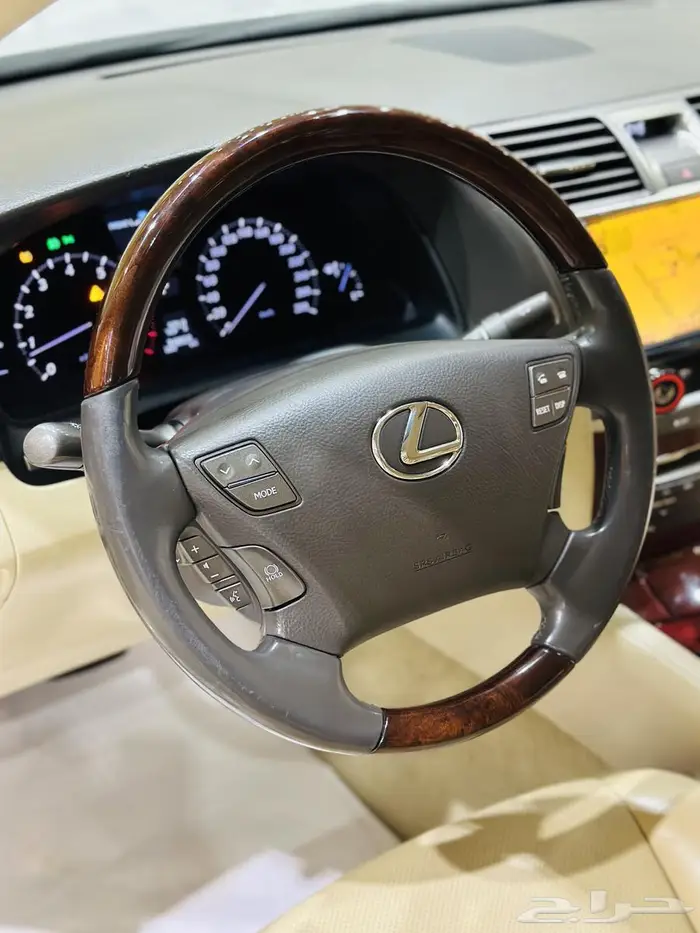 لكزس لاراج 2012 عبداللطيف 460 LS . 13