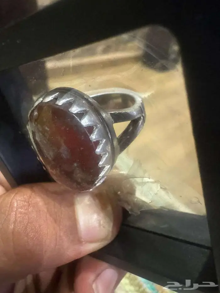 خانم فضة تفصيل المصمم عدنان الشريف عقيق كبدي خام نادر 1