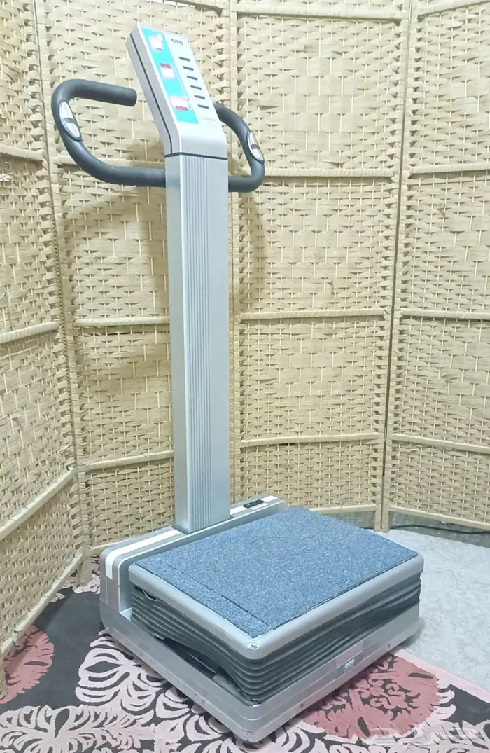 جهاز هزاز رياضي و جهاز مساج تدليك الكتفين والرقبة .. الرياض 1