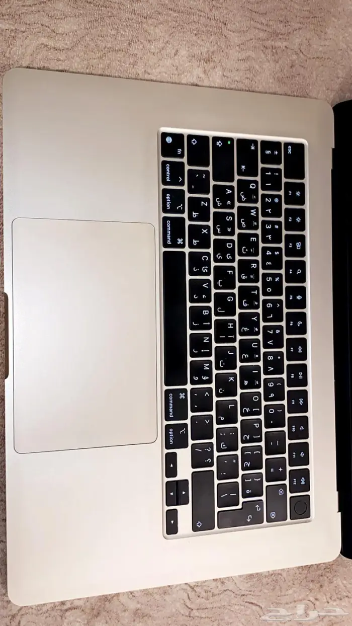 ماك بوك اير مقاس 15 بوصة معالج m2 بصمة 1