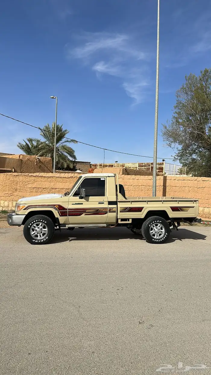 للبيع جيب شاص 2013 2