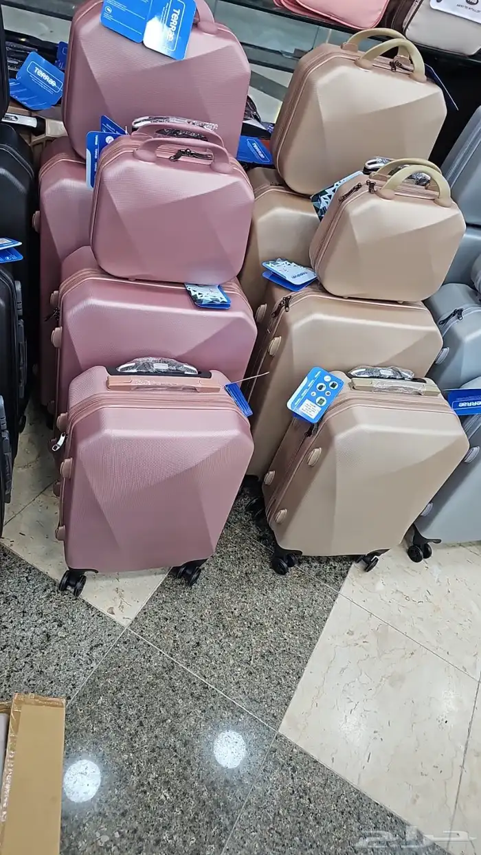 عرض لاطقم شنط السفر 19