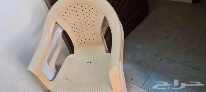 كراسي بلاستك 1