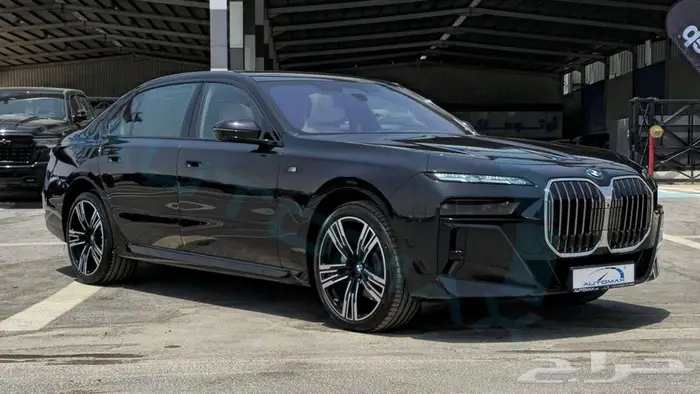 2026 بي ام دبليو 735i M خليجي اصفار مع ضمان الوكيل 3
