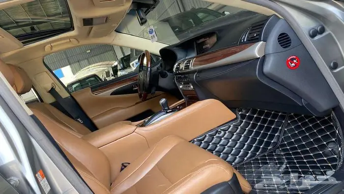 لكزس LS 460 2015 سعودي 18