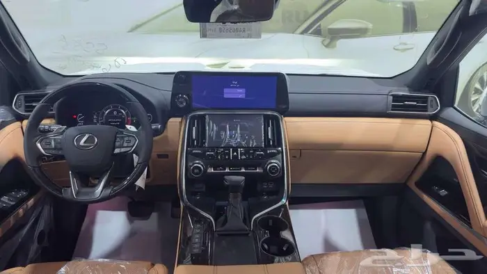 سيارة لكزس LX600 2024 فئة BB 8