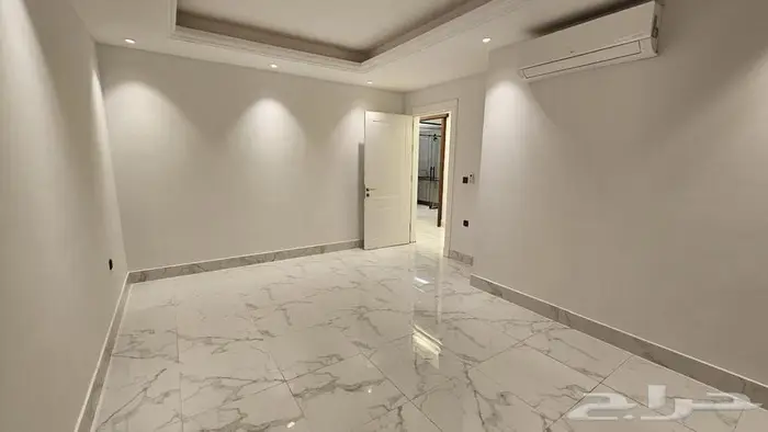 فرصة سكنية او استثمارية شقة مودرن للبيع في الرياض حي الريان 17