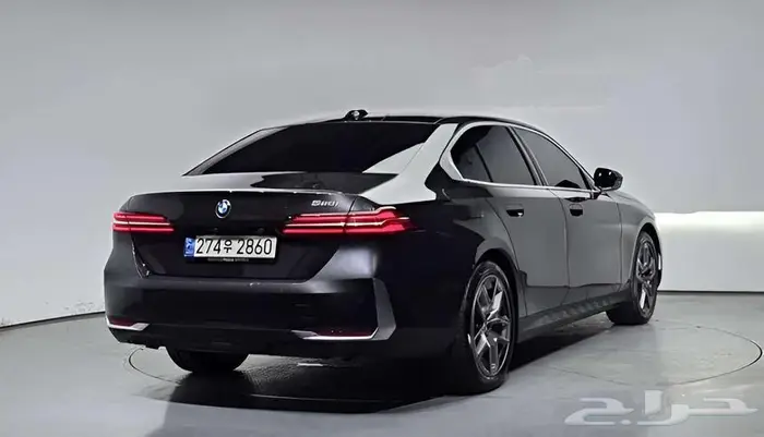 بي ام دبليو الفئة الخامسة BMW 5 Series 520i 2024 1