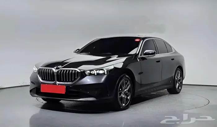 بي ام دبليو الفئة الخامسة BMW 5 Series 520i 2024 0