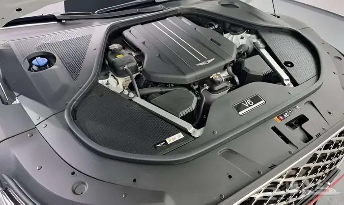 جنسس جي 90 GENESIS G90 2025 4