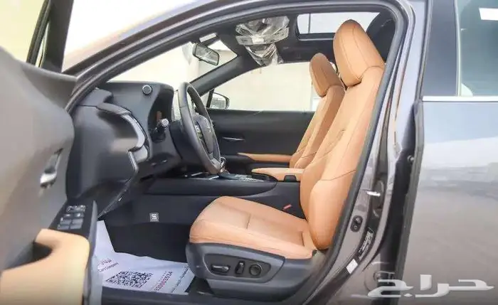 لكزس UX200 AA بنزين مستخدم 2023 5