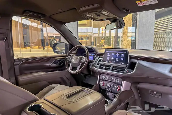 GMC يوكن SLE V8 2021 اسود سعودي 7