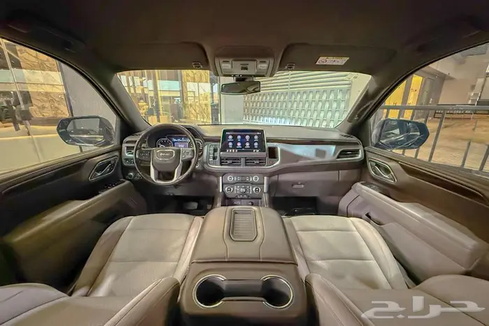 GMC يوكن SLE V8 2021 اسود سعودي 6
