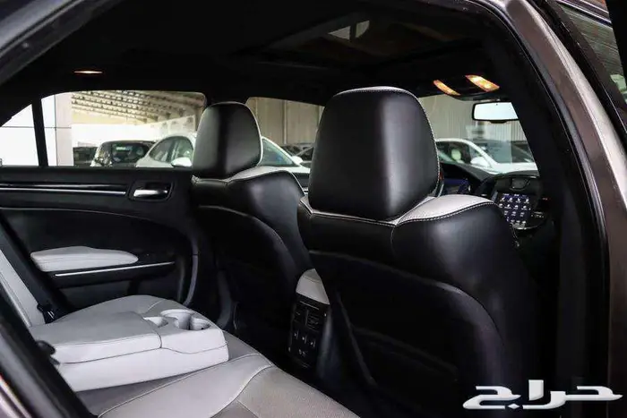 كرايزلر S 300 موديل 2020 15