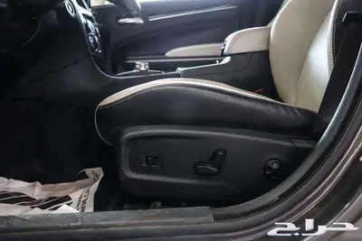 كرايزلر S 300 موديل 2020 index