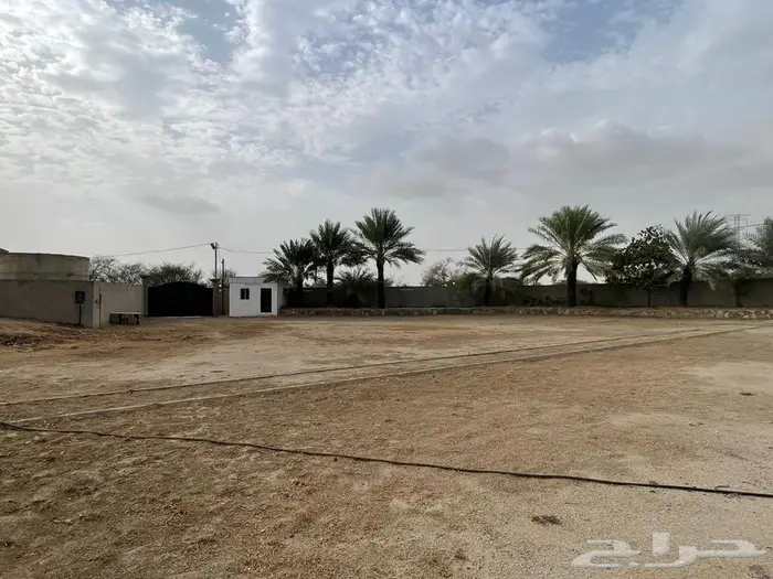 مزرعة للبيع مساحة 11 الف بارق 14