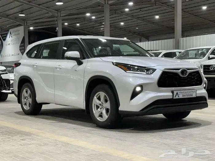 تويوتا هايلاندر LE 4X2 ستاندر كاش - أقساط 0