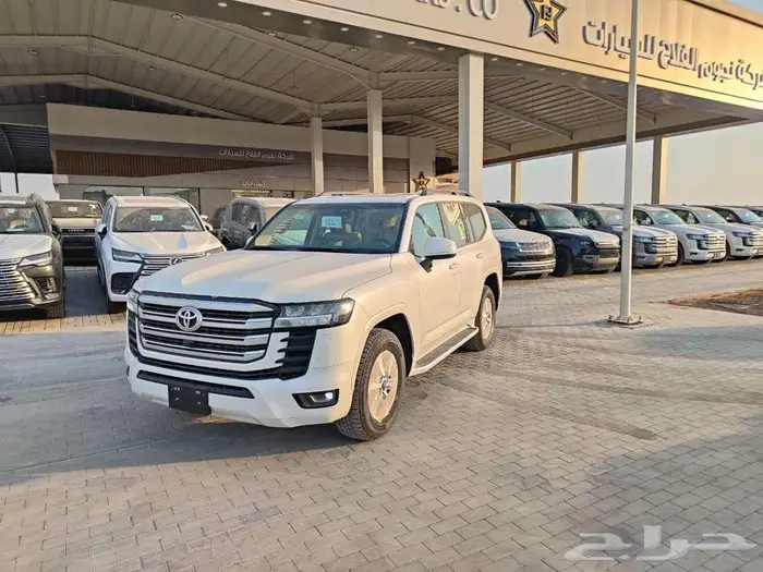 لاندكروزر GXR L2 بنزين 2025 سعودي بطاقة جمركية 1