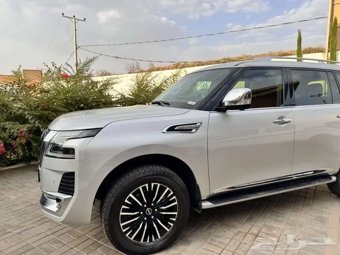 باترول بلاتنيوم 2023 ماشي 12000 كم فقط 2