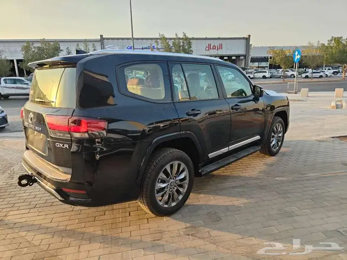 تويوتا لاندكروزر GXR L3 بنزين 2025 سعودي ( لوحات ) 11