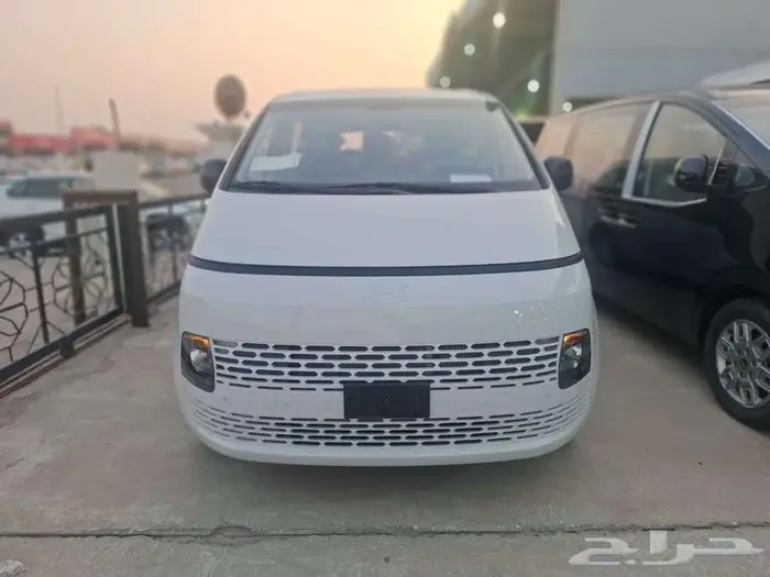 هونداي ستاريا 11 راكب ديزل 2025 مساحة واسعة راحة للجميع. 3