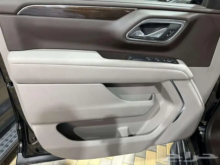 جي ام سي يوكن 2023 SLE بدون دبل اسود جديد 3