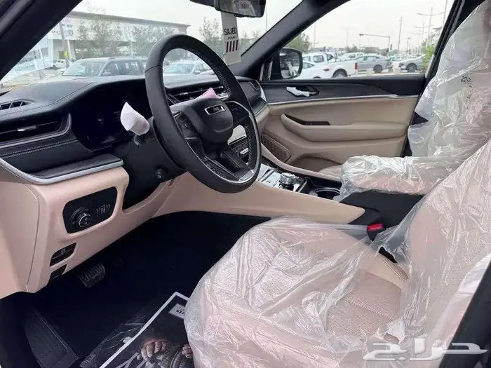 جيب شروكي موديل 2024 ليميتد بلس أصفار كاش وتقسيط 5