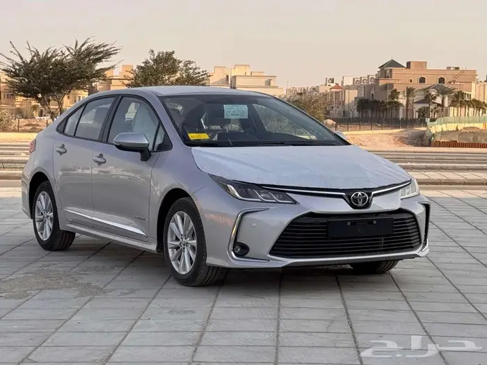 تويوتا كورولا XLI 2.0 مطور بنزين 2025 كاش وأقساط 0